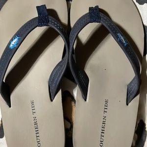 Womens Southern Tide flip flops
